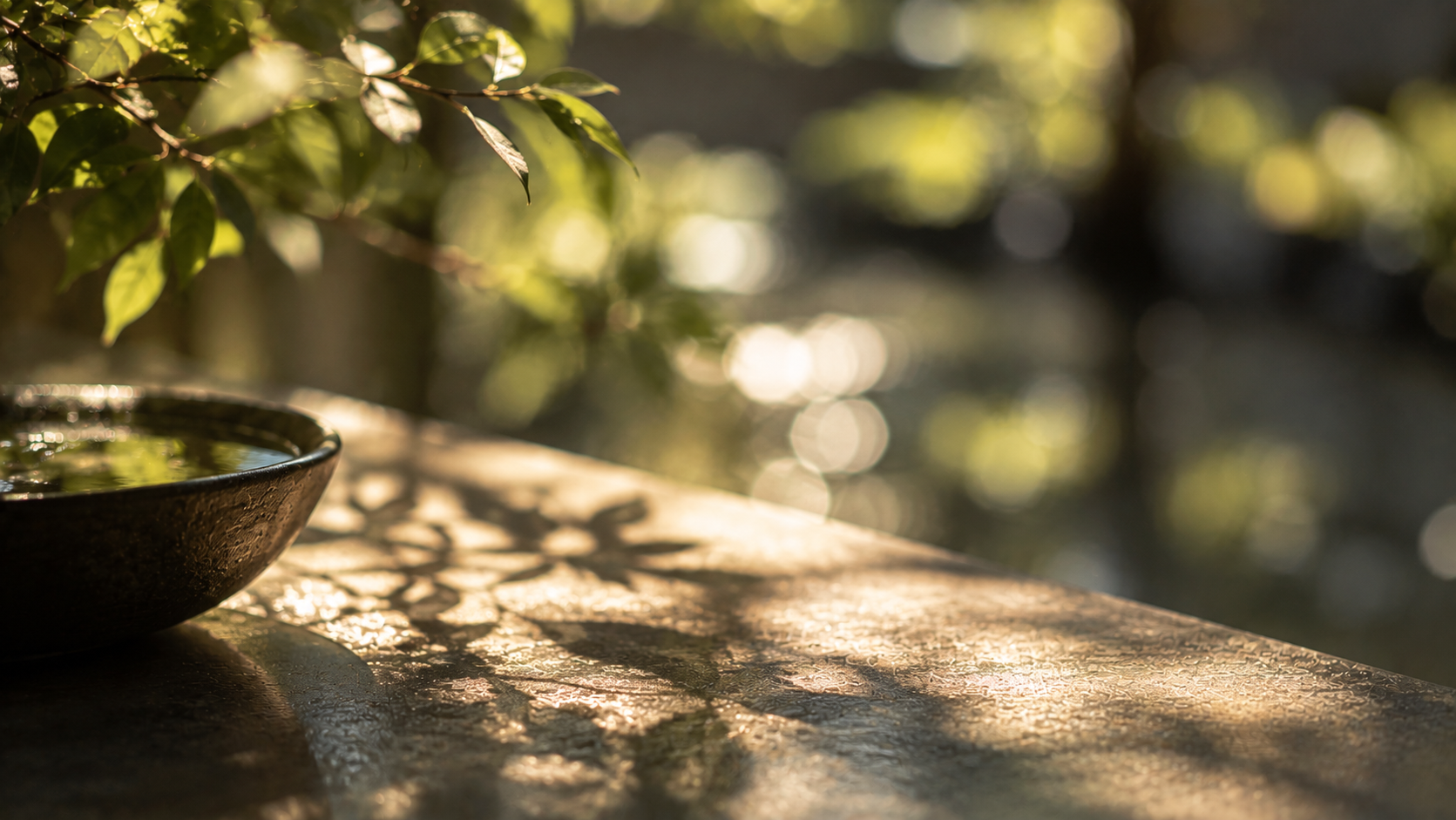 Abstract editorial detail inspired by Hakone